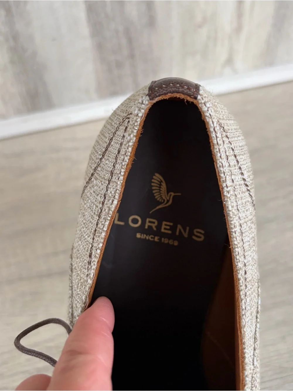 Lorens Lace Up Oxford Derby Mens 44 Beige White Preppy NWOT Quiet Luxury